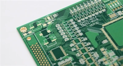 Différence entre la carte FPC et la carte PCB